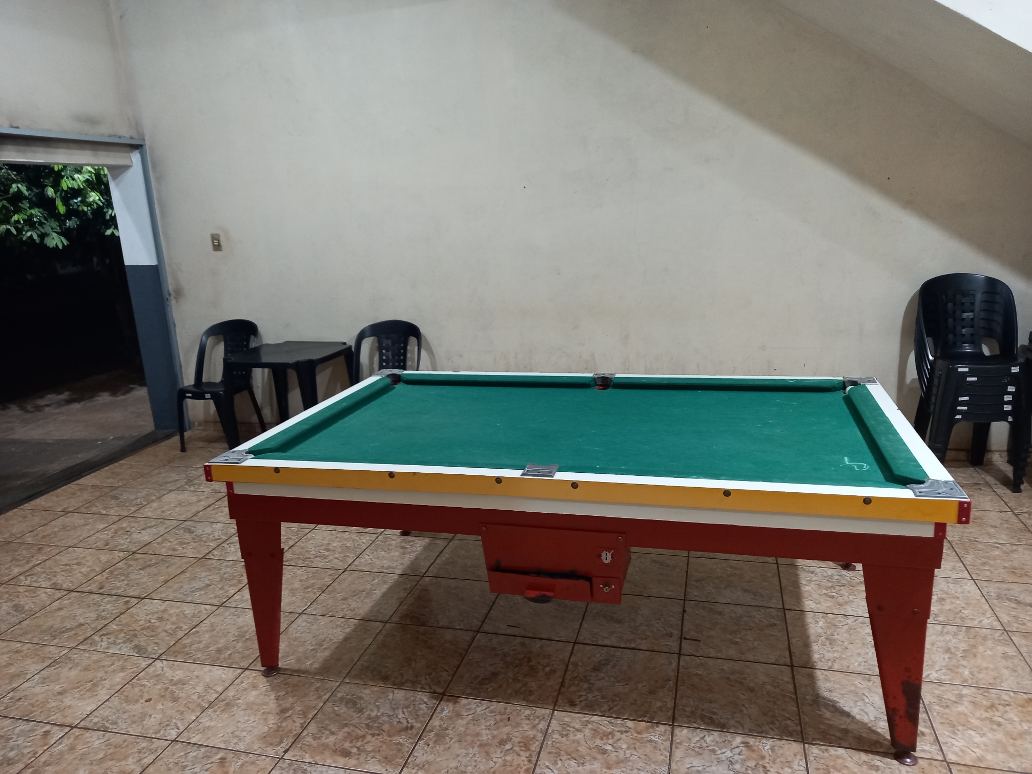 Mesa de sinuca do Toledo's Bar